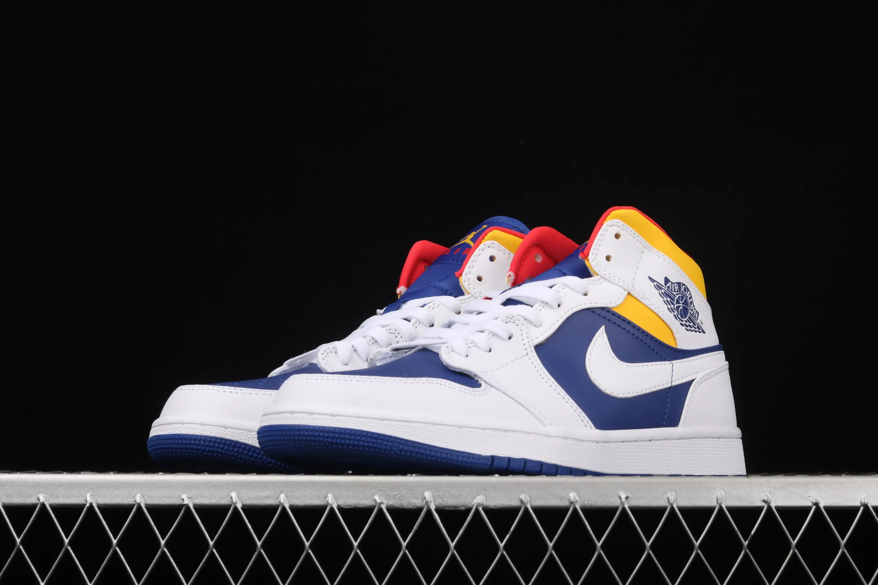 All categories Air Jordan Jordan series basketball shoes Air Jordan 1 Mid Air Jordan 1 Mid AJ1 Joe 1 mid-top white, yellow and blue color 554724-131